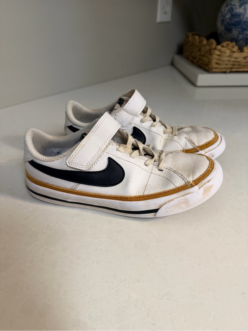Nike court legacy sneakers